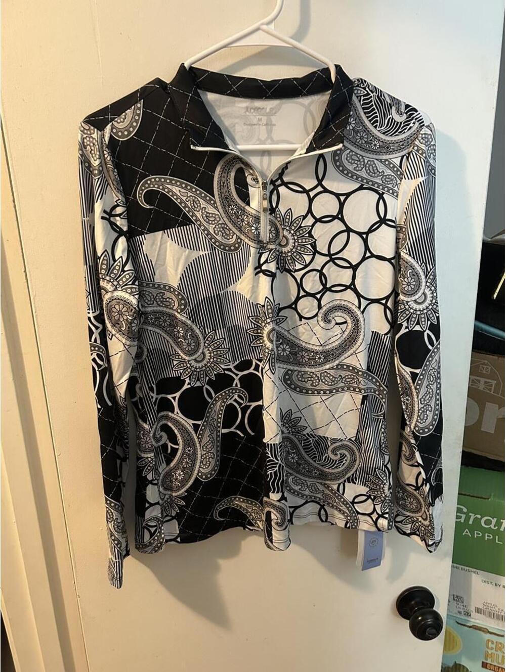 NWT Ace Golf’s white and black paisley and geometric pattern polo shirt size M